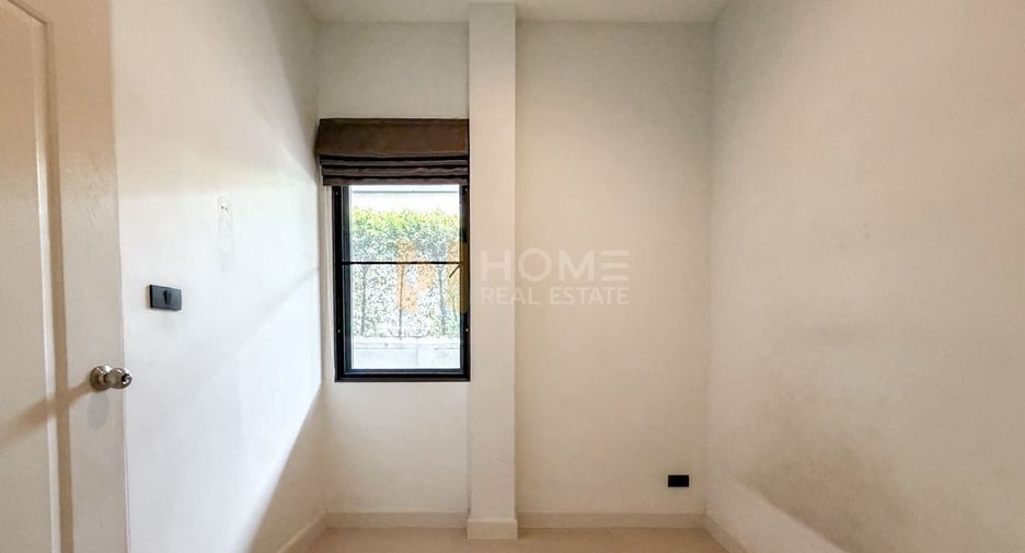 Haus zum Kauf mit 4 Zimmer in Phasi Charoen, Bangkok