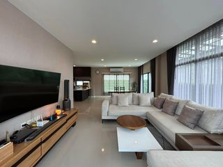 For sale 4 Beds house in Prawet, Bangkok
