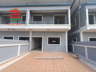 For sale 2 bed townhouse in Khlong Luang, Pathum Thani