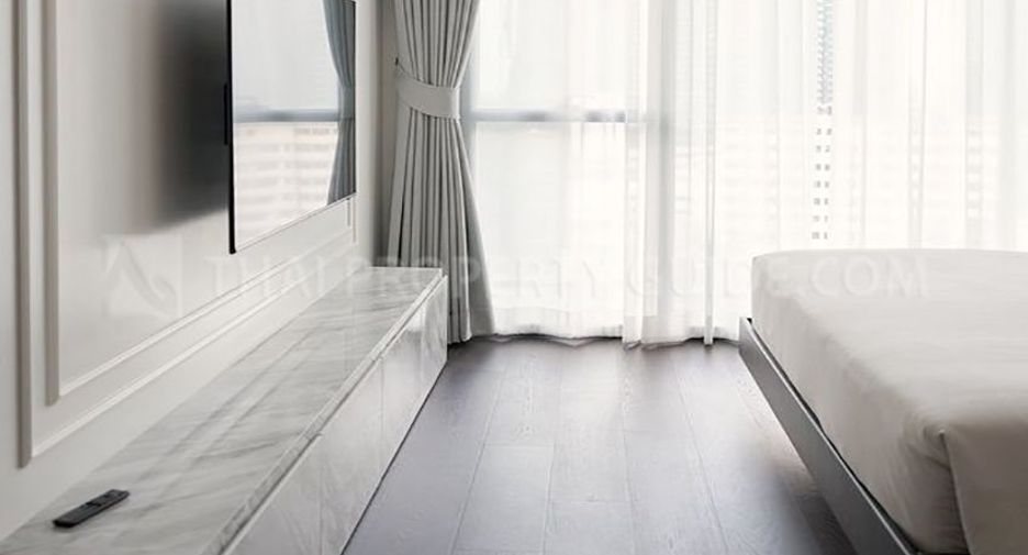 For rent 2 bedrooms condo in Khlong Toei, Bangkok