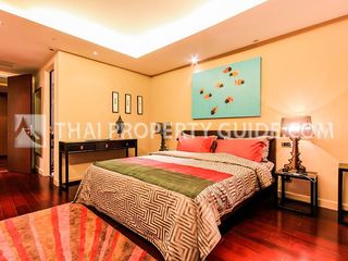 For rent 3 Beds condo in Phaya Thai, Bangkok