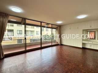 For rent 3 bedrooms house in Phaya Thai, Bangkok
