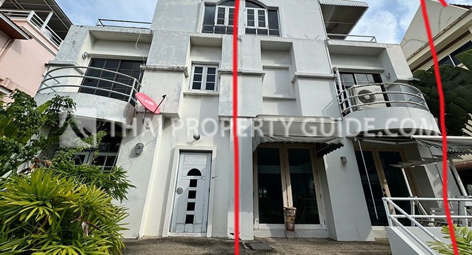 For rent 5 ベッドルーム townhouse in Bang Khen, Bangkok