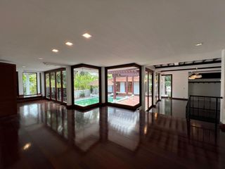 For rent 4 bed villa in Khlong Toei, Bangkok