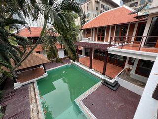 For rent 4 bed villa in Khlong Toei, Bangkok
