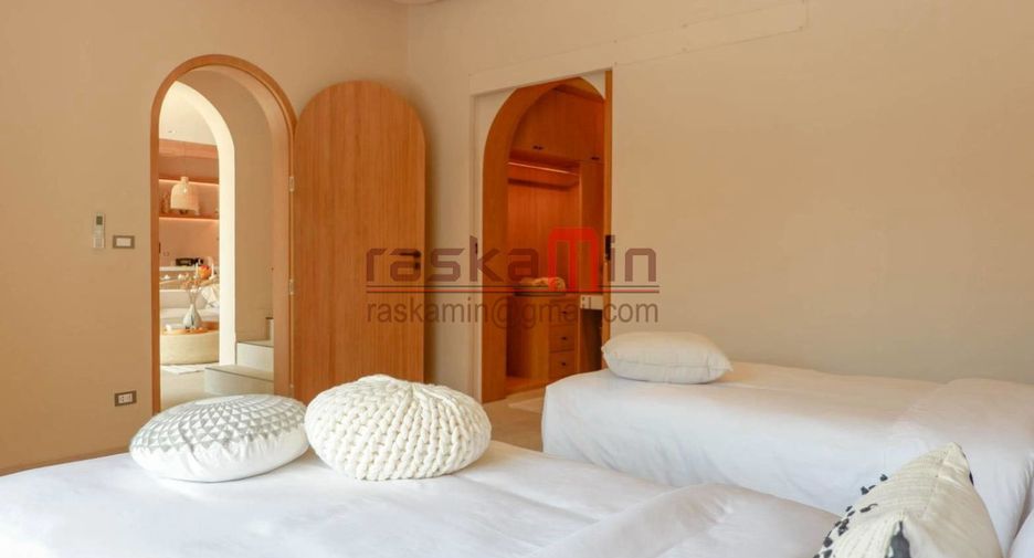 For rent そして for sale 4 ベッドルーム villa in Bang Lamung, Chonburi