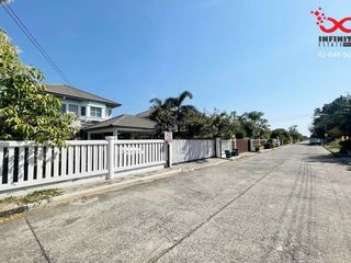For sale 2 Beds house in Bang Bo, Samut Prakan