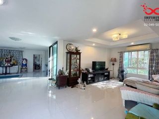 For sale 2 Beds house in Bang Bo, Samut Prakan