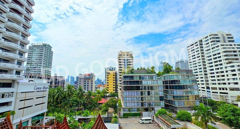 For sale 2 bedrooms condo in Khlong Toei, Bangkok