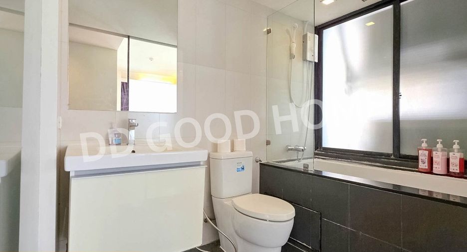 For sale 2 bedrooms condo in Khlong Toei, Bangkok