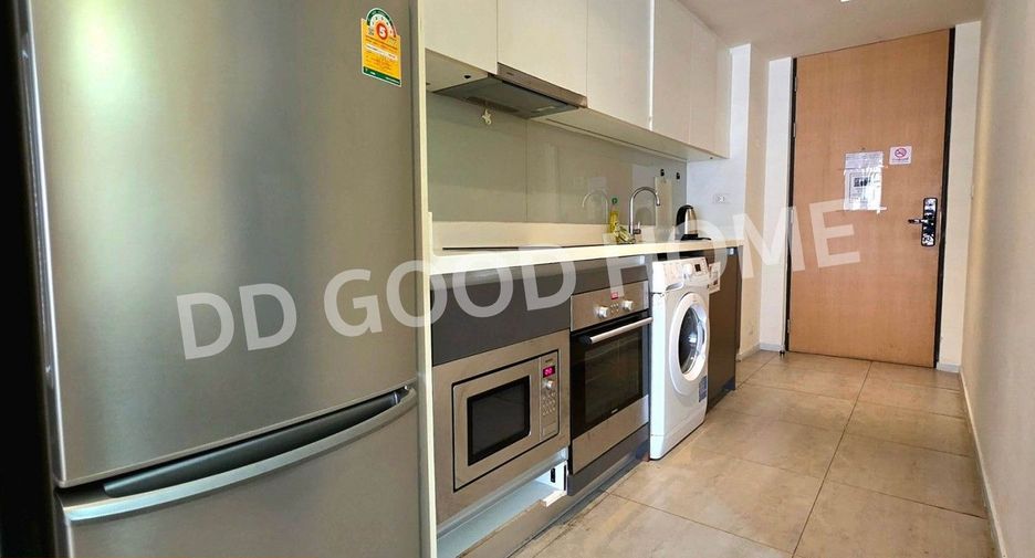 For sale 2 bedrooms condo in Khlong Toei, Bangkok
