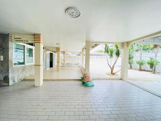 For sale 6 Beds house in Chatuchak, Bangkok
