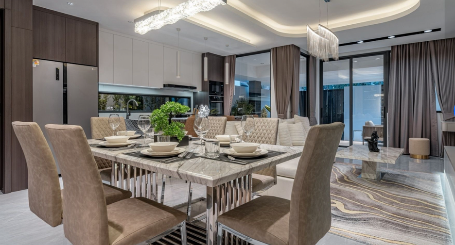 For sale 4 bedrooms villa in Bang Lamung, Chonburi