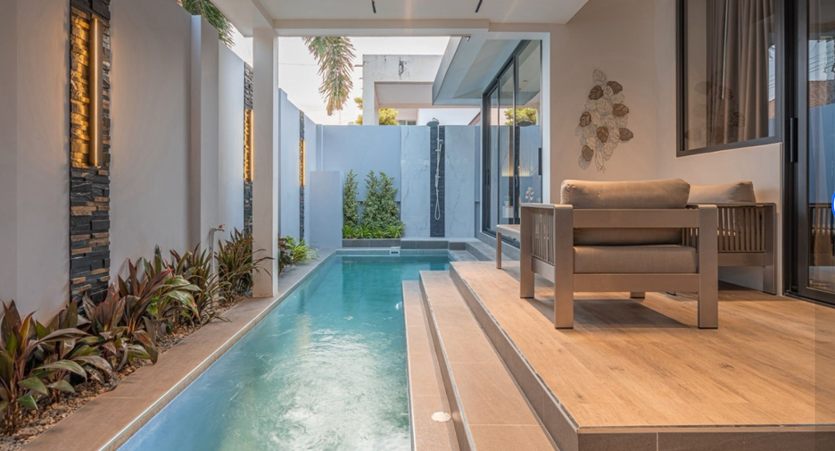 For sale 4 bedrooms villa in Bang Lamung, Chonburi