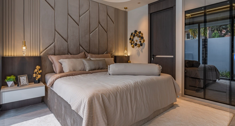 For sale 4 bedrooms villa in Bang Lamung, Chonburi