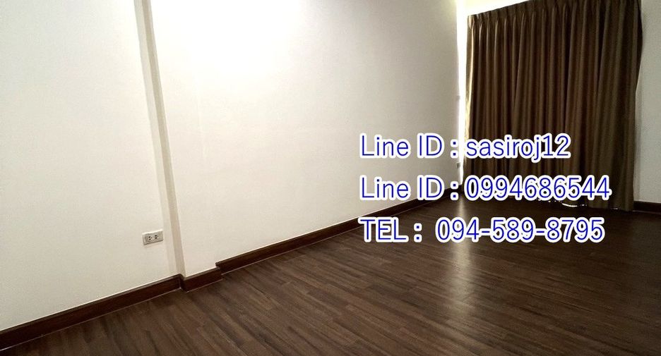 For rent 4 bedrooms townhouse in Bueng Kum, Bangkok