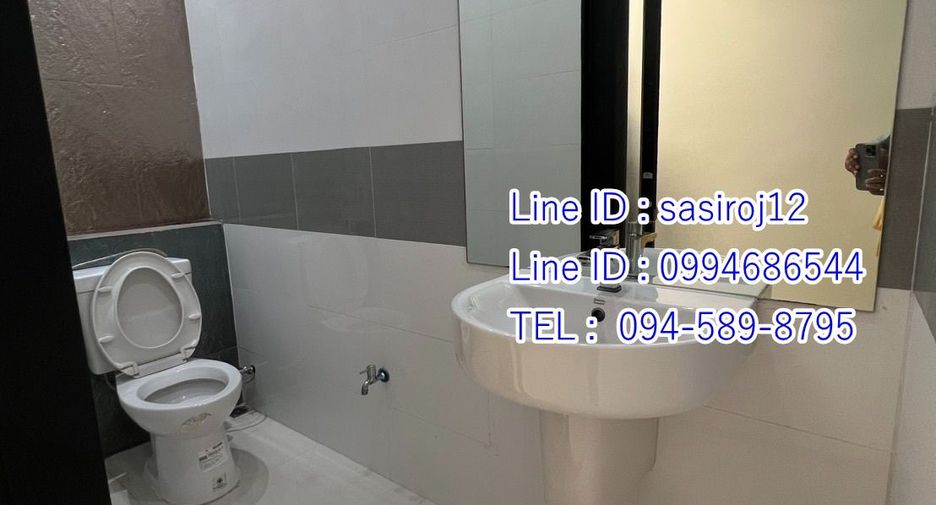 For rent 4 bedrooms townhouse in Bueng Kum, Bangkok