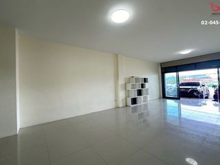For rent そして for sale 3 Beds retail Space in Mueang Nakhon Ratchasima, Nakhon Ratchasima