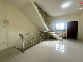 For rent そして for sale 3 Beds retail Space in Mueang Nakhon Ratchasima, Nakhon Ratchasima