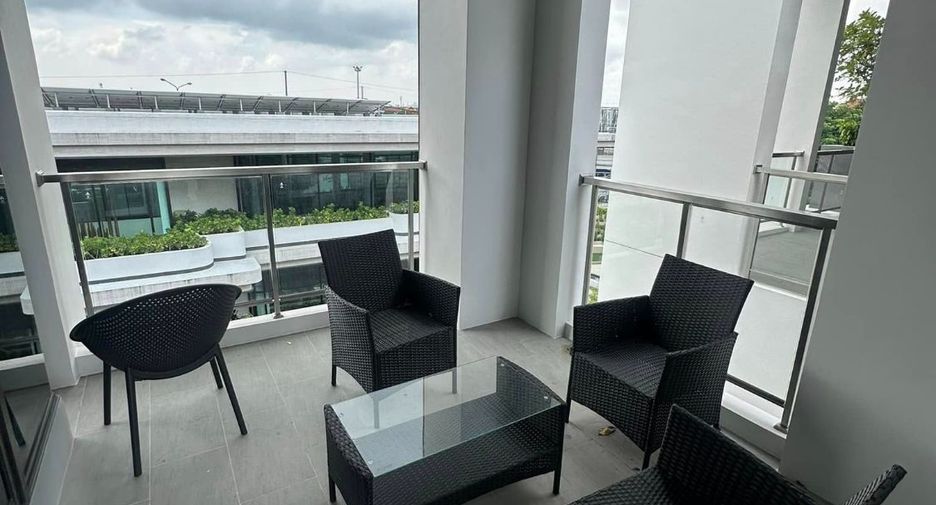 For rent 4 bedrooms house in Saphan Sung, Bangkok