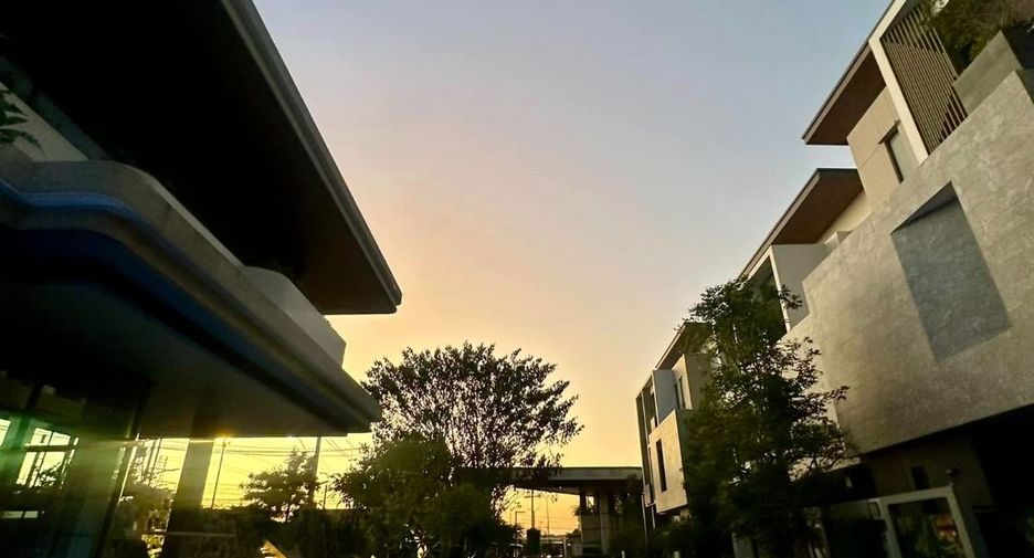 For rent 4 bedrooms house in Saphan Sung, Bangkok