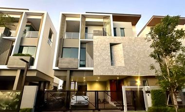 For rent 4 bedrooms house in Saphan Sung, Bangkok