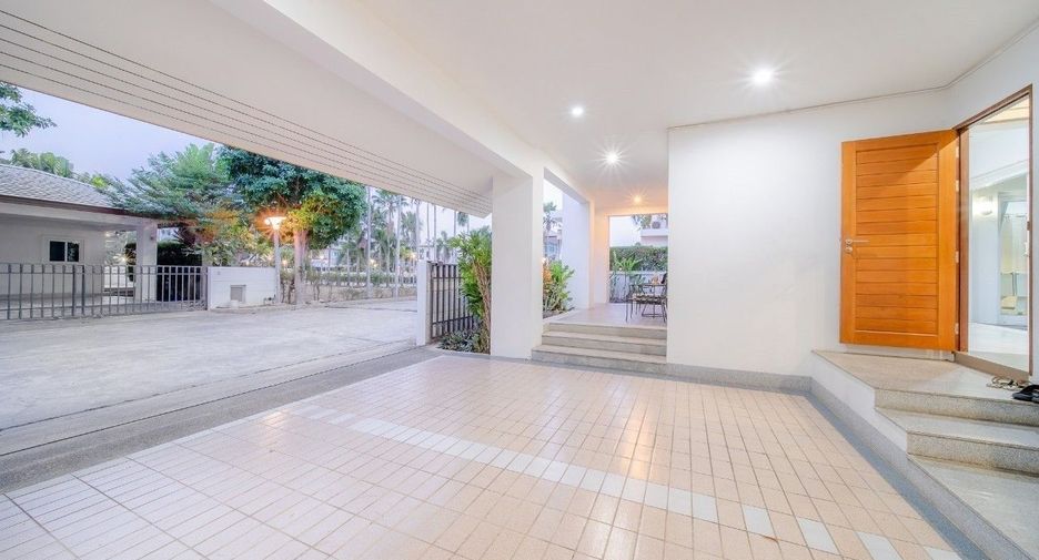 出售 4 卧室 别墅 在 Bang Lamung, Chon Buri