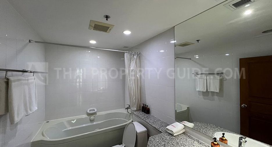 For rent 3 bedrooms condo in Pak Kret, Nonthaburi