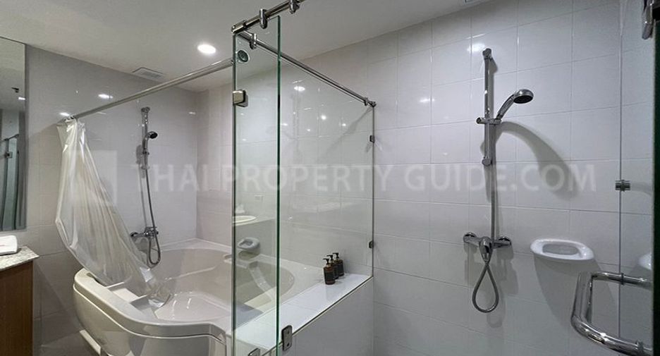 For rent 3 bedrooms condo in Pak Kret, Nonthaburi