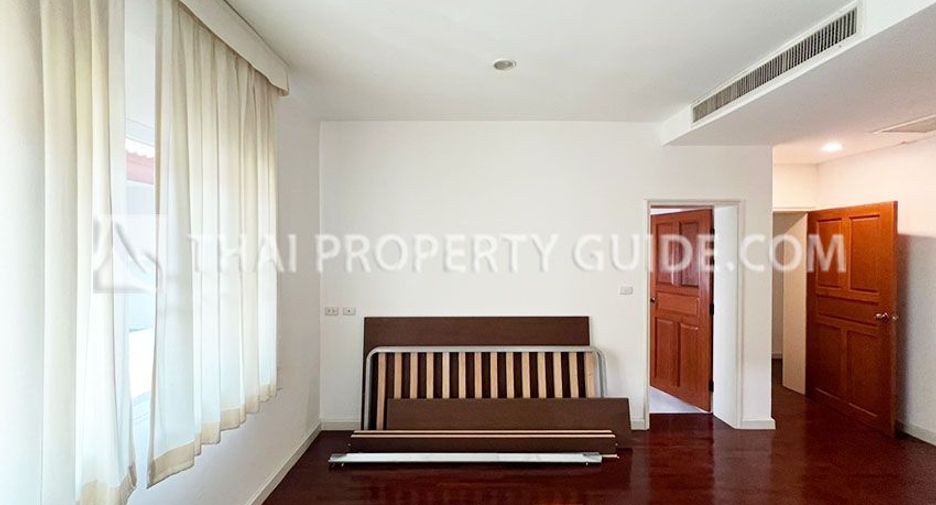 For rent 4 bedrooms house in Pak Kret, Nonthaburi