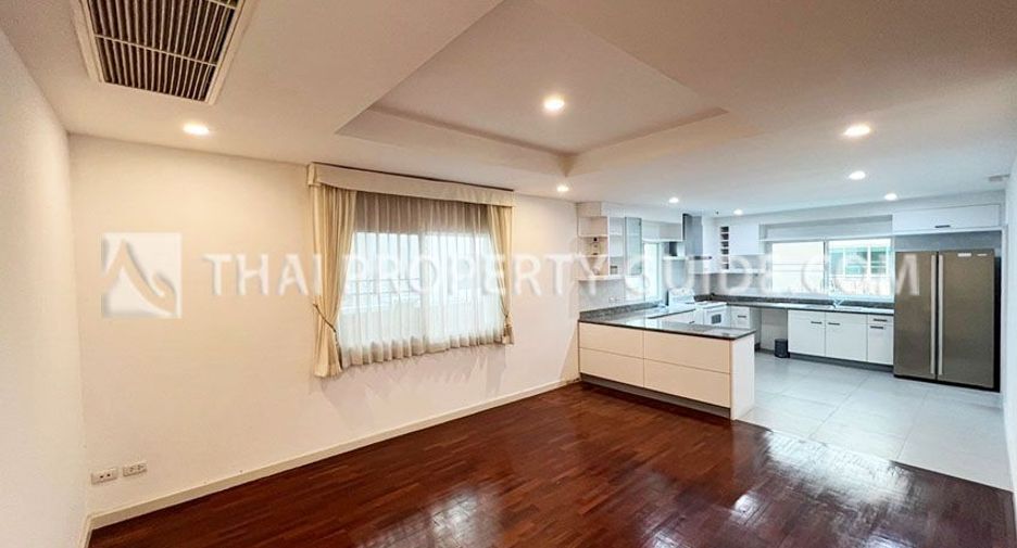 For rent 4 bedrooms house in Pak Kret, Nonthaburi