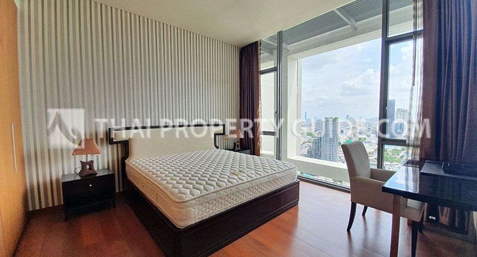 À louer 3 chambres condo à Sathon, Bangkok