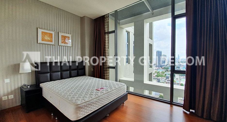 À louer 3 chambres condo à Sathon, Bangkok