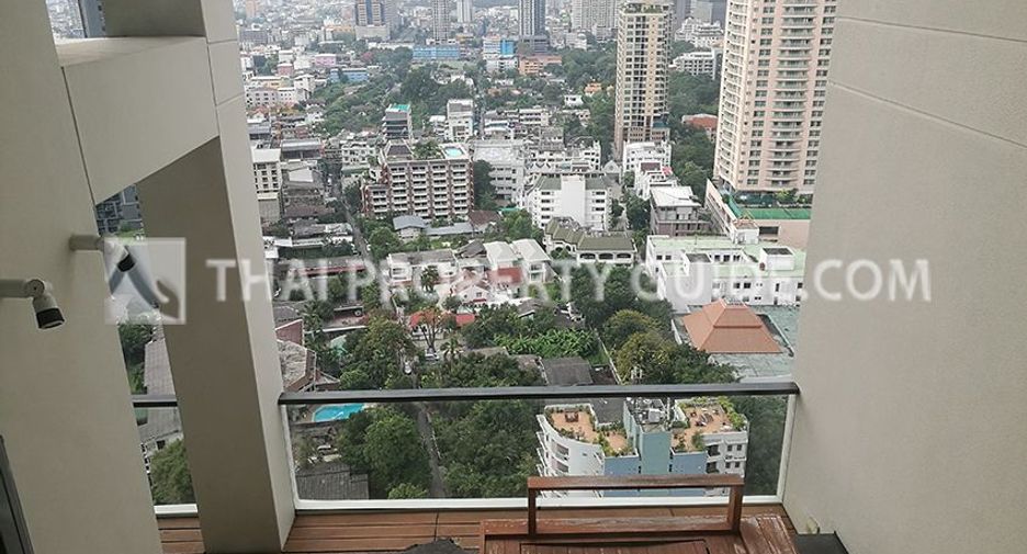 À louer 3 chambres condo à Sathon, Bangkok