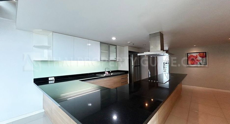 For rent 4 bedrooms condo in Khlong Toei, Bangkok