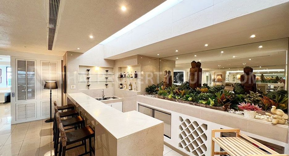 For rent 4 bedrooms condo in Watthana, Bangkok