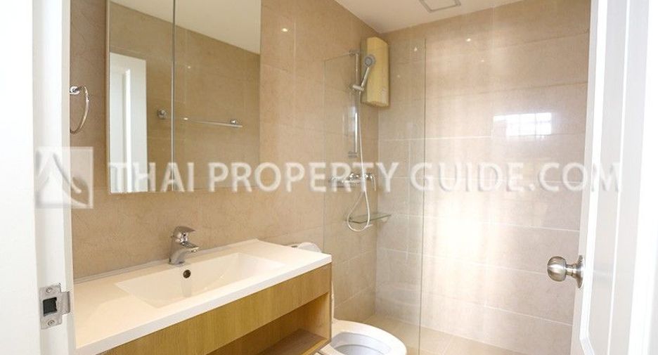 For rent 4 bedrooms condo in Pathum Wan, Bangkok