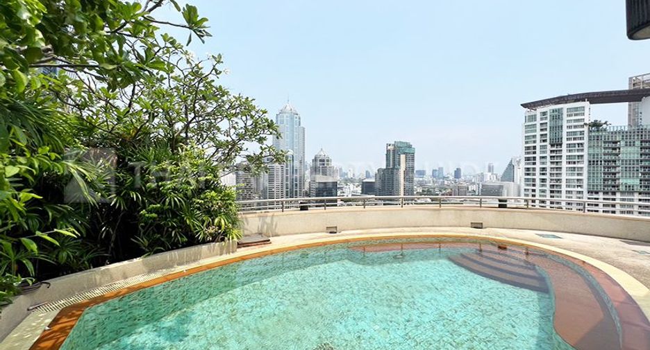 For rent 4 bedrooms condo in Pathum Wan, Bangkok