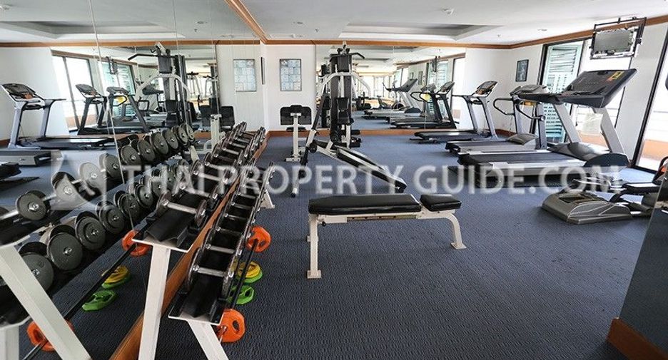 For rent 4 bedrooms condo in Pathum Wan, Bangkok