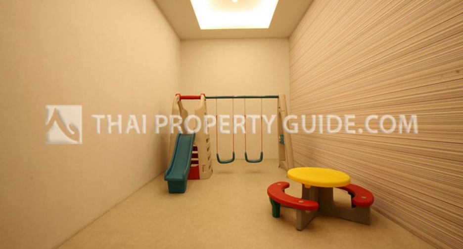 For rent 4 bedrooms condo in Watthana, Bangkok