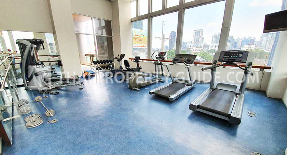 For rent 4 bedrooms condo in Watthana, Bangkok
