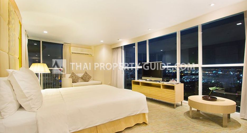 Condo en alquiler de 4 habitaciones en Pathum Wan, Bangkok
