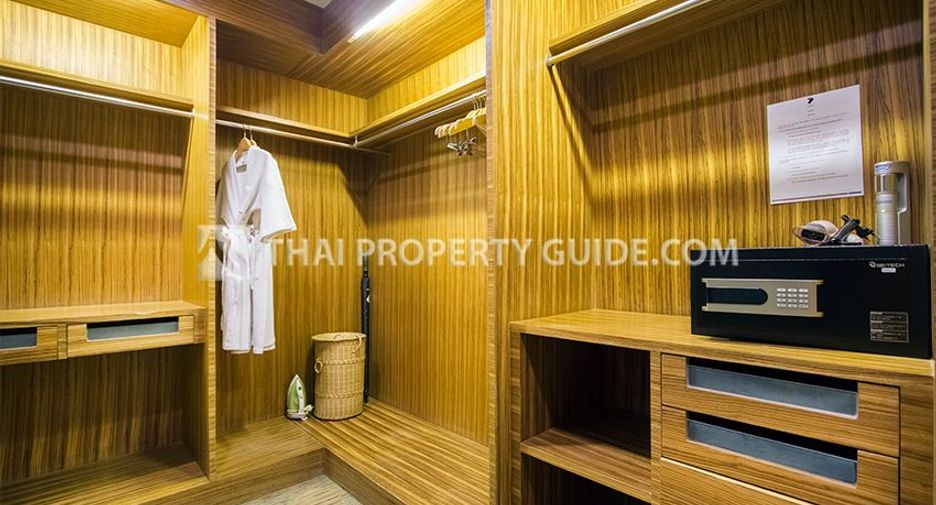 Condo en alquiler de 4 habitaciones en Pathum Wan, Bangkok