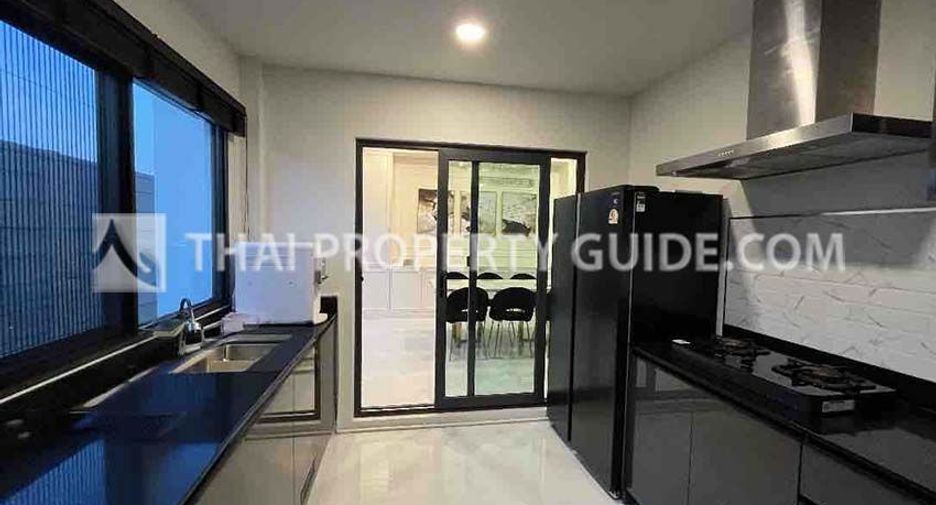 For rent 4 bedrooms house in Bang Phli, Samut Prakan