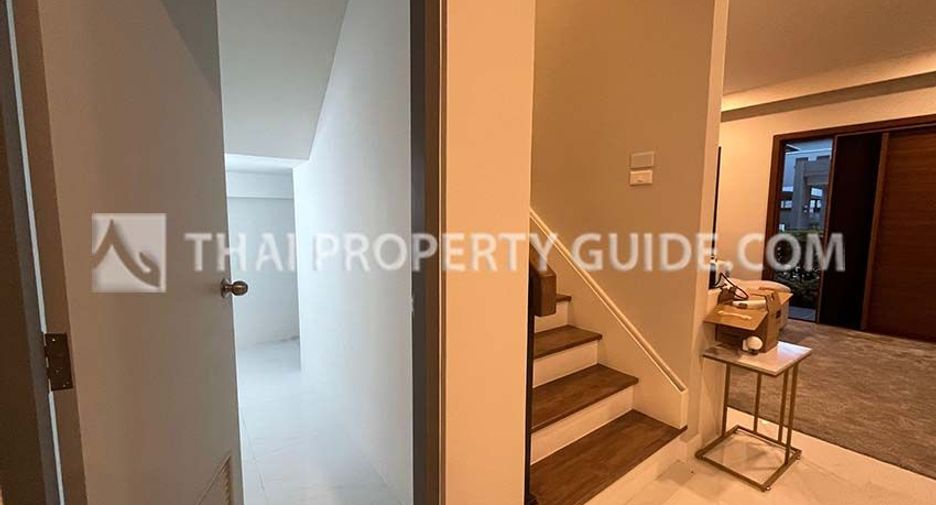 For rent 4 bedrooms house in Bang Phli, Samut Prakan