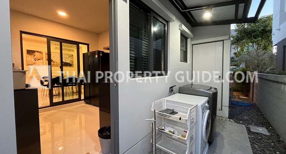 For rent 4 bedrooms house in Bang Phli, Samut Prakan