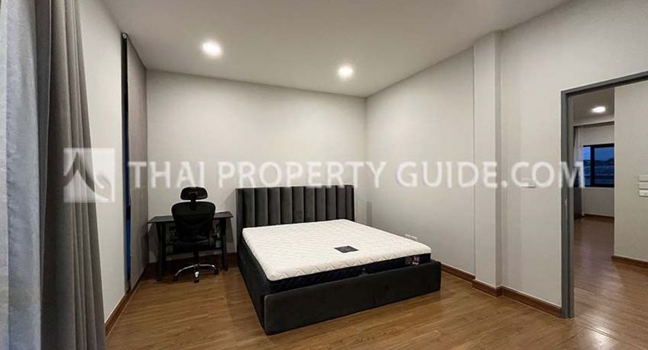 For rent 4 bedrooms house in Bang Phli, Samut Prakan