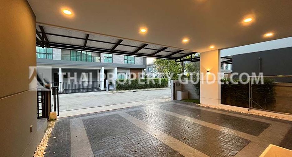 For rent 4 bedrooms house in Bang Phli, Samut Prakan