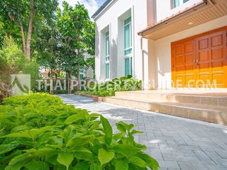 For rent 5 bed house in Pak Kret, Nonthaburi