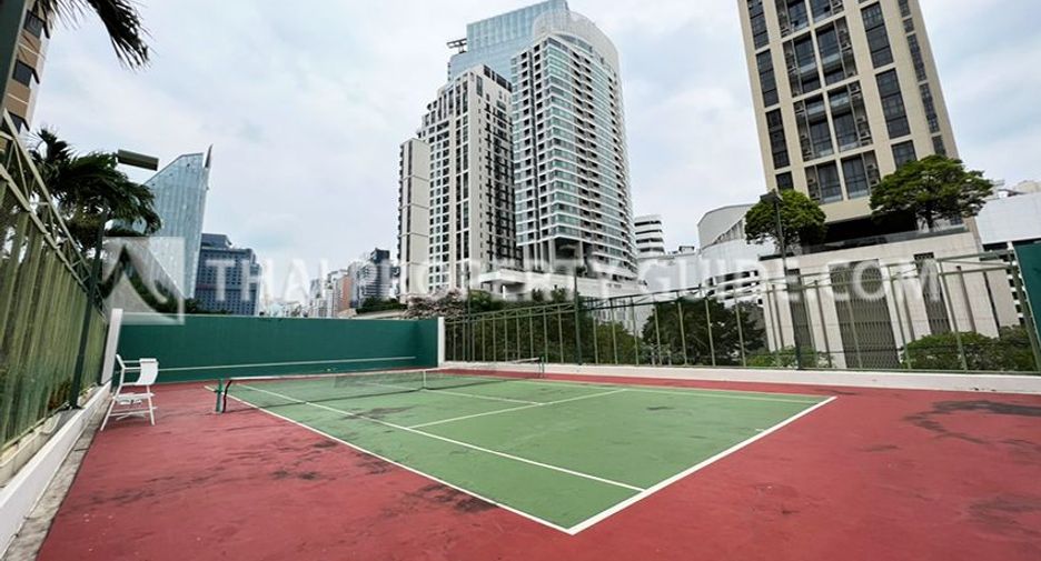 For rent 4 bedrooms condo in Khlong Toei, Bangkok